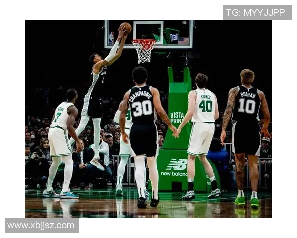 文班亚马新赛季表现抢眼场均20分10篮板3盖帽展现超强实力